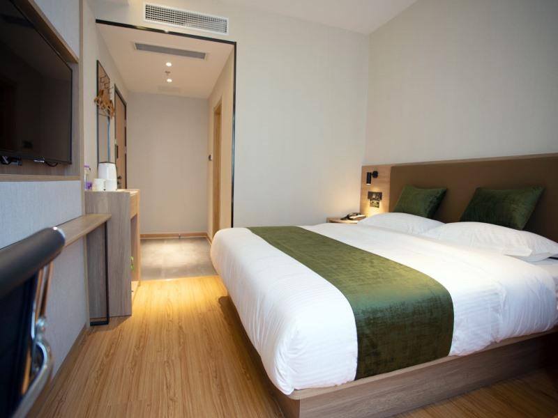 Greentree Express Pudong Lingang New Yunhan Road Hotel
