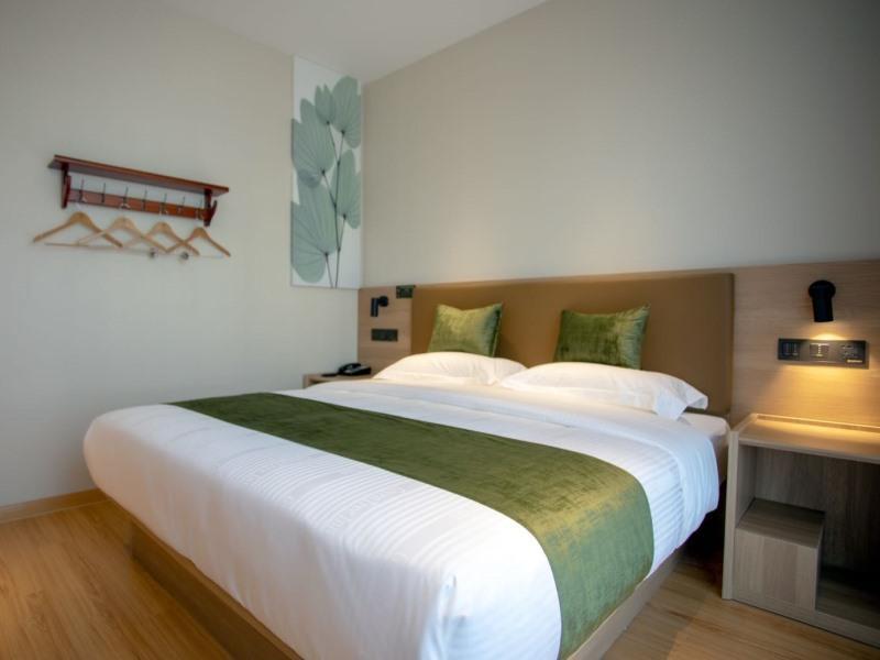 Hotel Greentree Express Pudong Lingang New Yunhan Road Shanghai