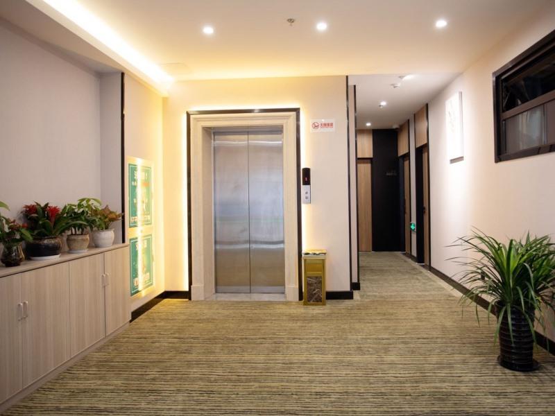 Greentree Express Pudong Lingang New Yunhan Road Hotel